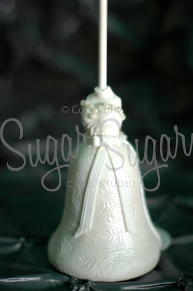 Bridal Gown Cake Pop (Photo Credit: SSCS)