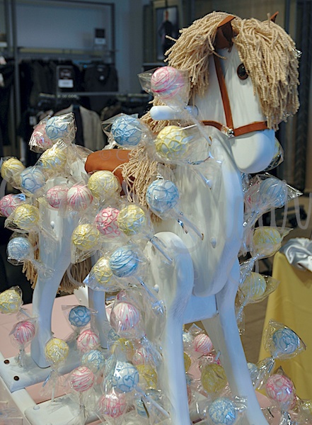 Baby Shower Cake Pops - detail (Photo Credit: SSCS)